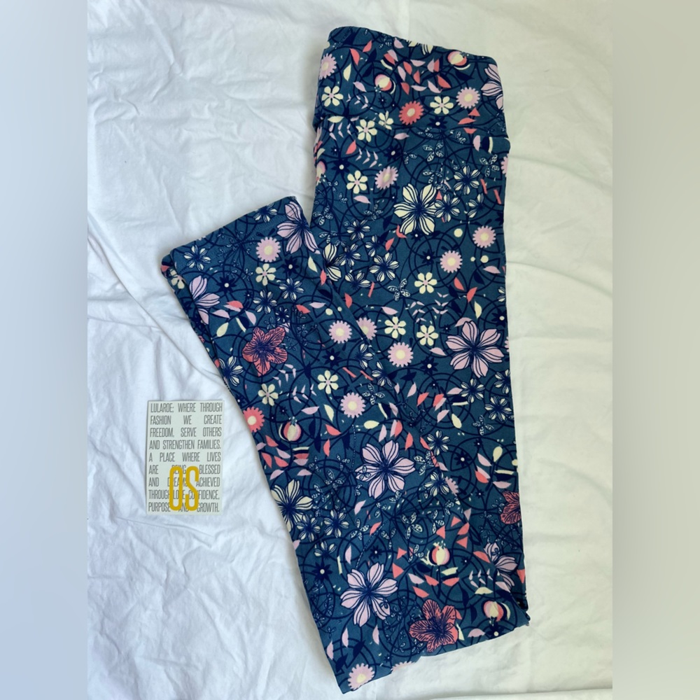 LuLaRoe One Size Leggings - Blue Floral